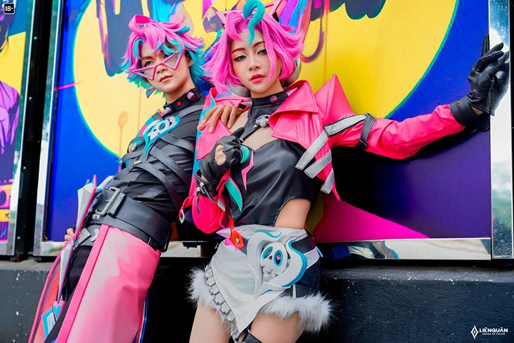 Cosplay Collections #2: Allain and Butterfly are affectionate with Rebel Love cosplay