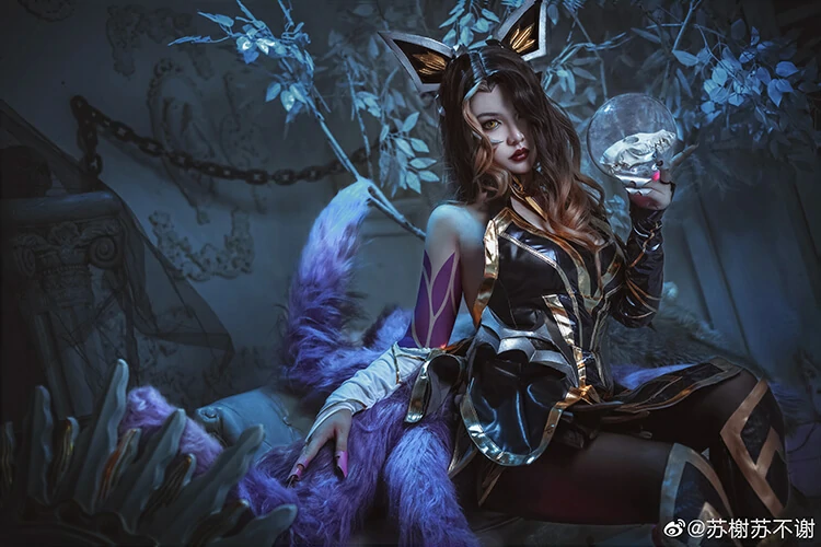 Cosplay Collections #9: Gorgeous Dark Elf Evelynn and Ahri Cosplay from China